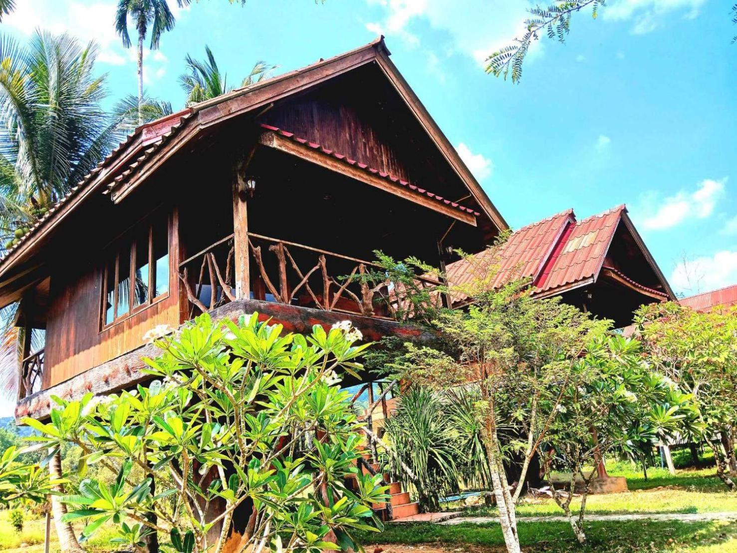 Bamboo House Hotel Khao Sok National Park Buitenkant foto