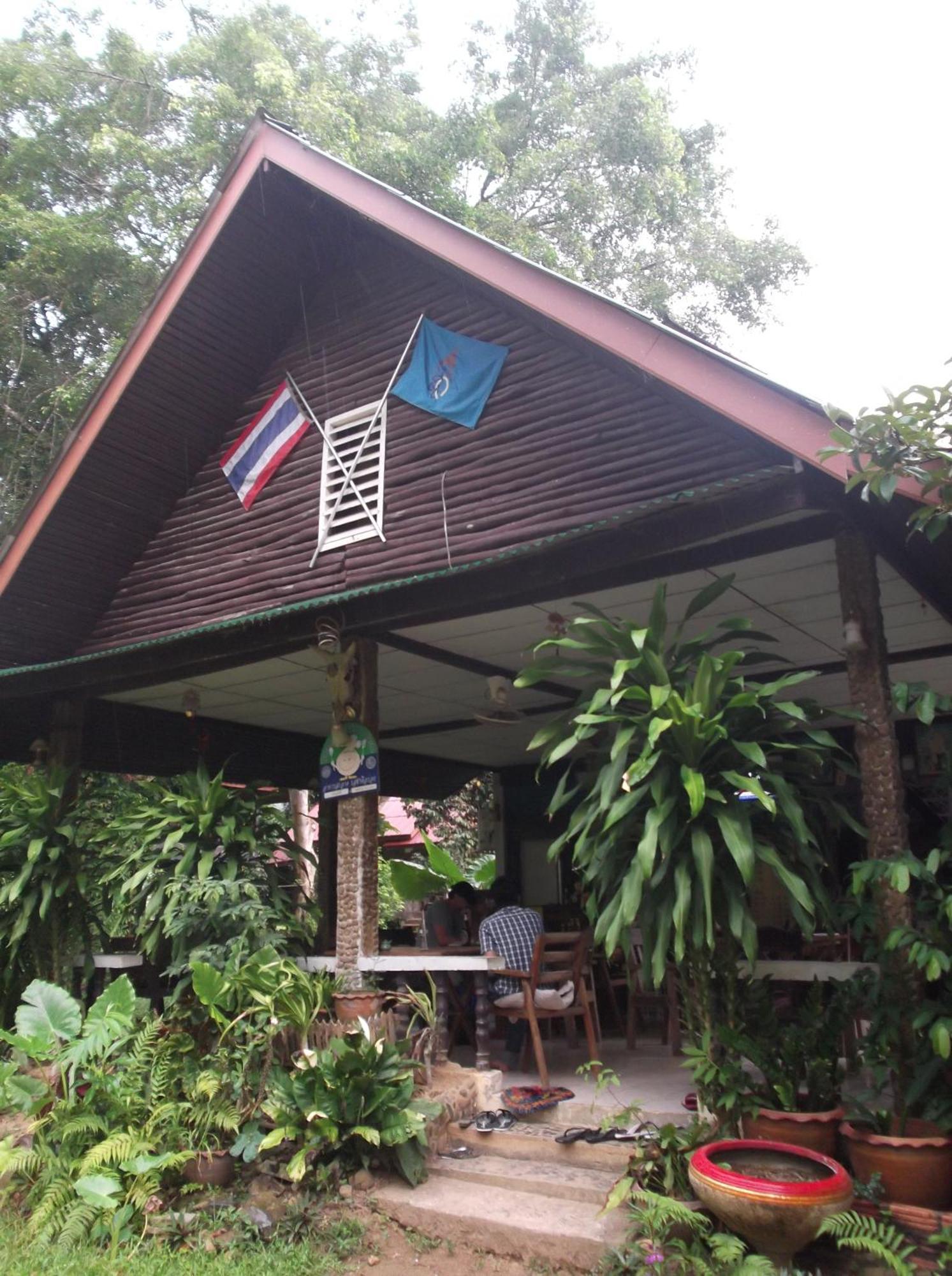 Bamboo House Hotel Khao Sok National Park Buitenkant foto