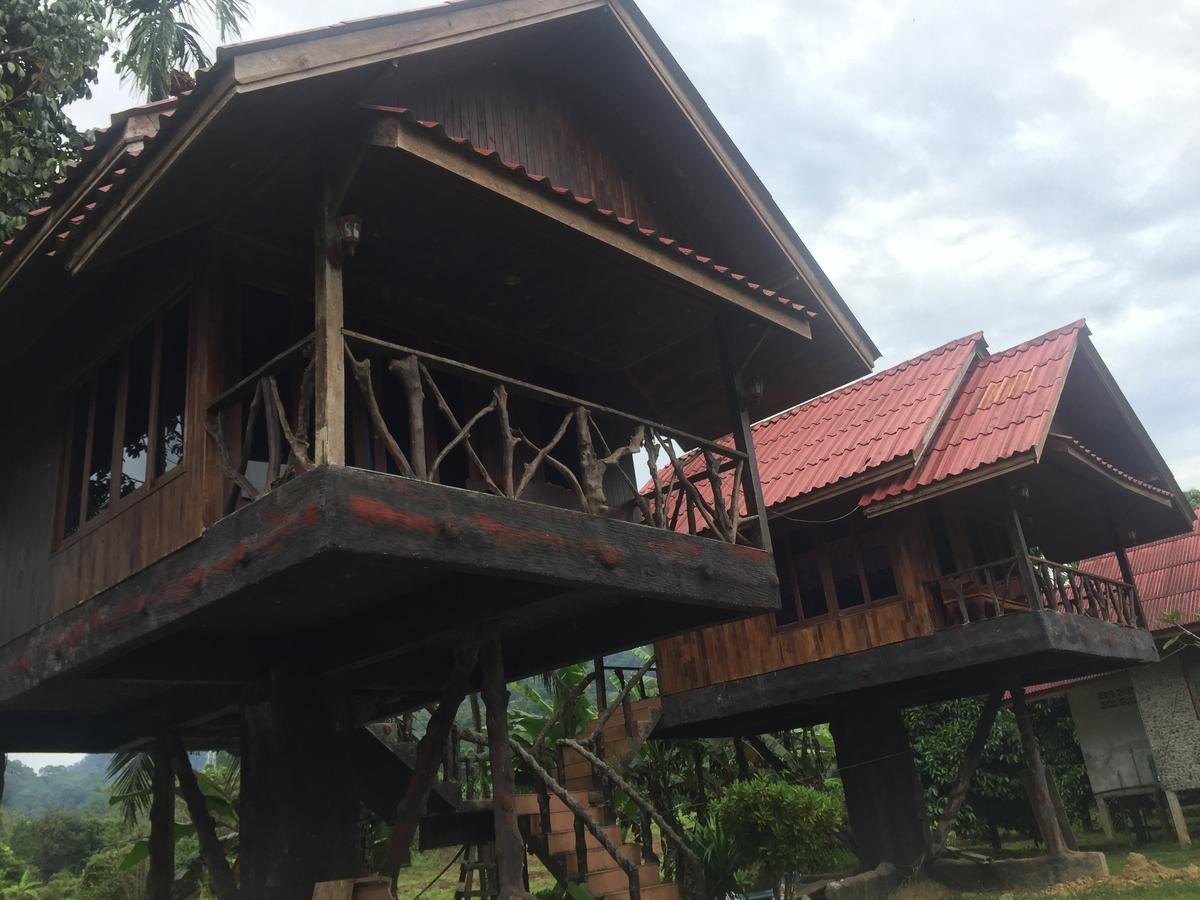 Bamboo House Hotel Khao Sok National Park Buitenkant foto